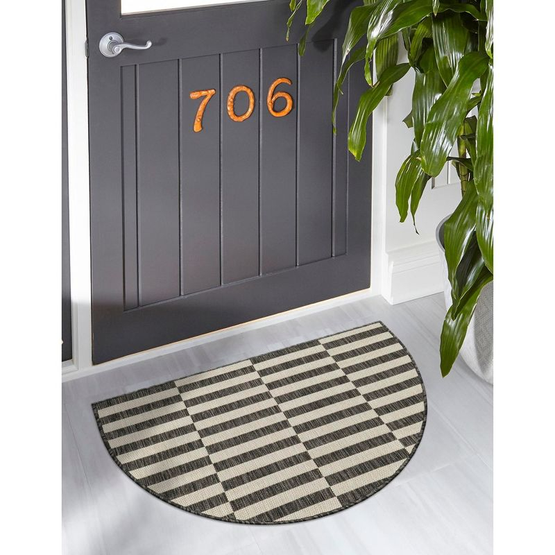 Unique Loom 2' 2 x 3' 7 Hearth Indoor/Outdoor Striped Charcoal Area Rug