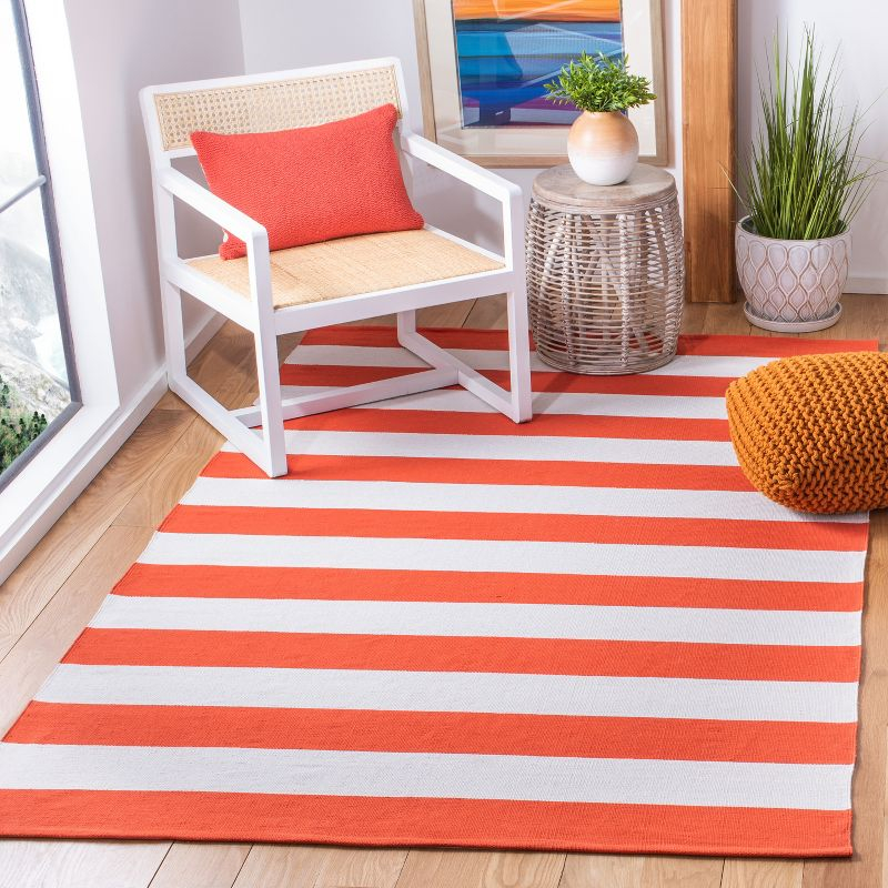 Montauk MTK712 Hand Woven Indoor Accent Rug - Rust/Ivory - 4'x6' - Safavieh