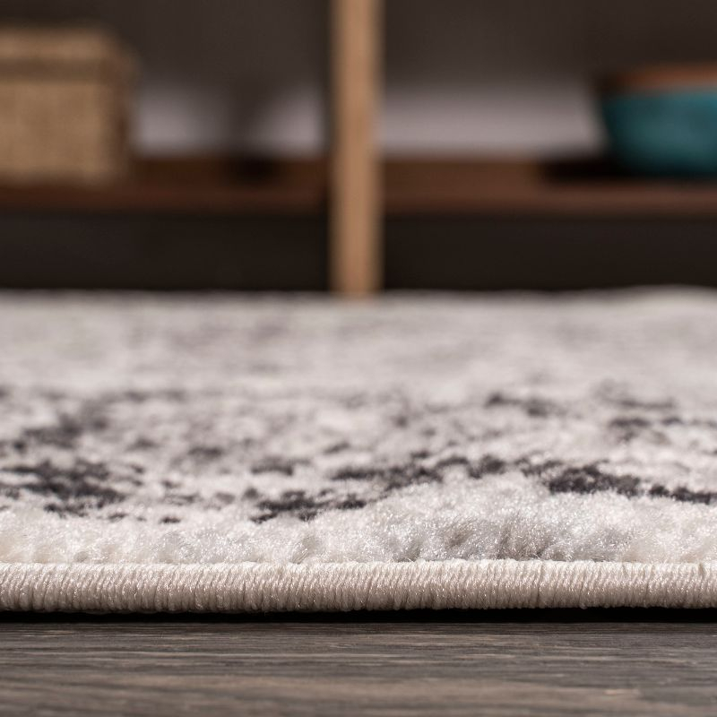 5'x8' Minori Filigree Medallion Area Rug, Dark Gray/Cream - JONATHAN Y
