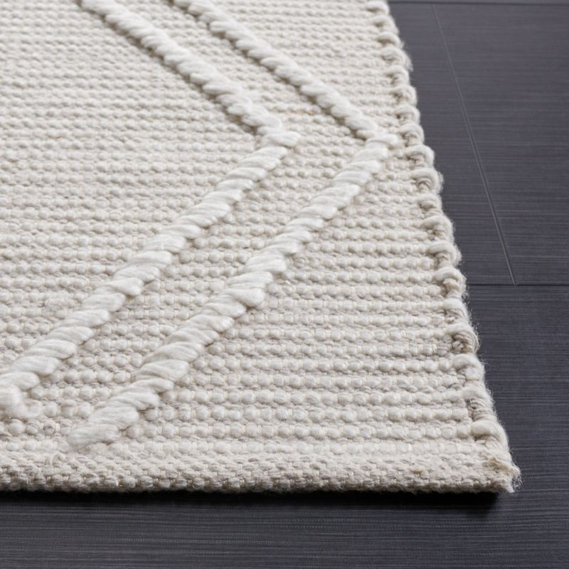 Kilim KLM449 Hand Woven Area Rug - Light Gray/Ivory - 8'x10' - Safavieh.