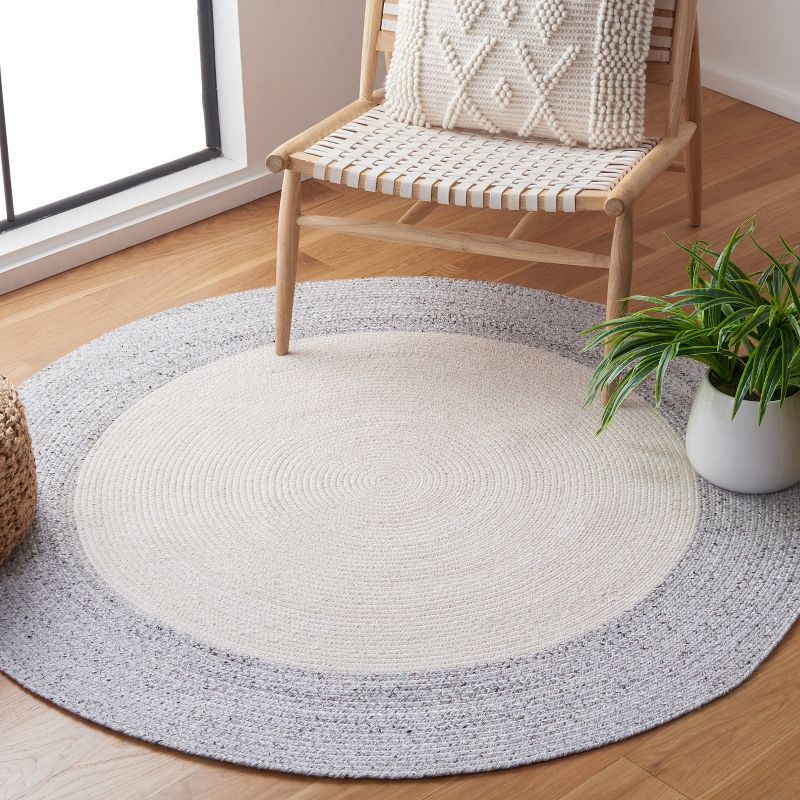 Braided BRD803 Hand Woven Area Rug - Ivory/Light Gray - 3' round - Safavieh.