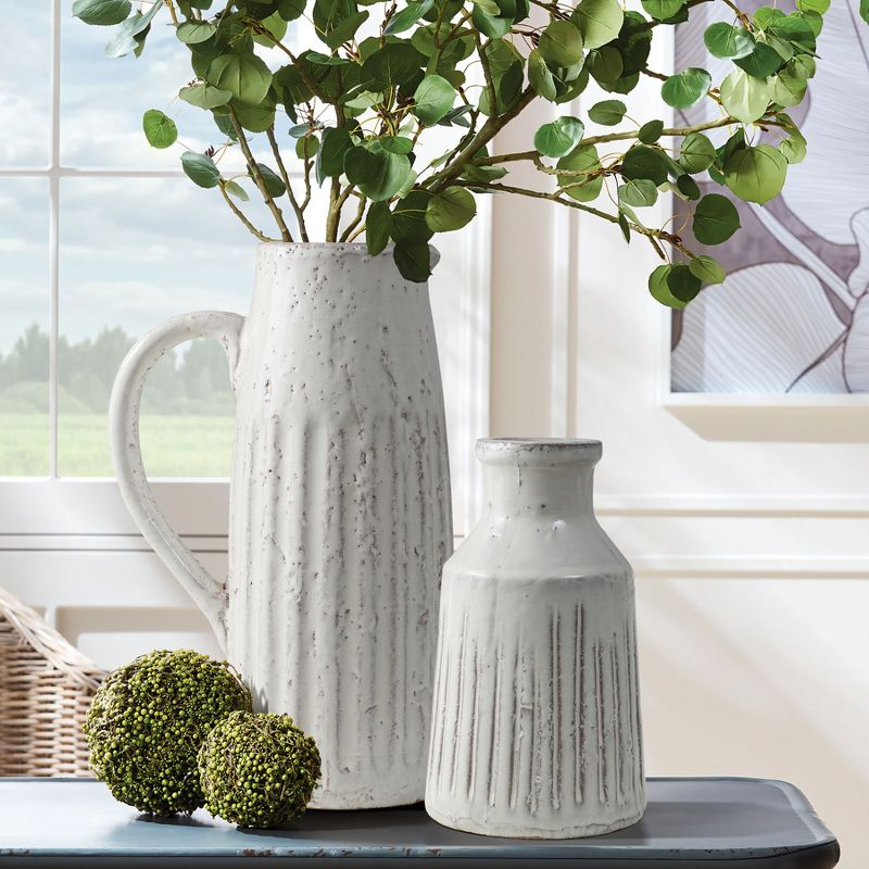 LuxenHome Vintage White Ribbed Terracotta Round Vase