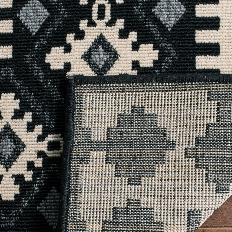 Veranda VER099 Power Loomed Indoor/Outdoor Area Rug - Black/Creme - 5'3"x5'3" - Safavieh.