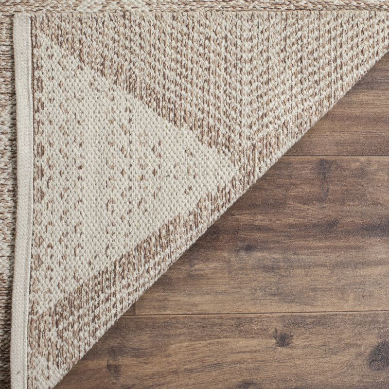 Montauk MTK822 Hand Woven Indoor Accent Rug - Beige - 2'3"x5' - Safavieh.