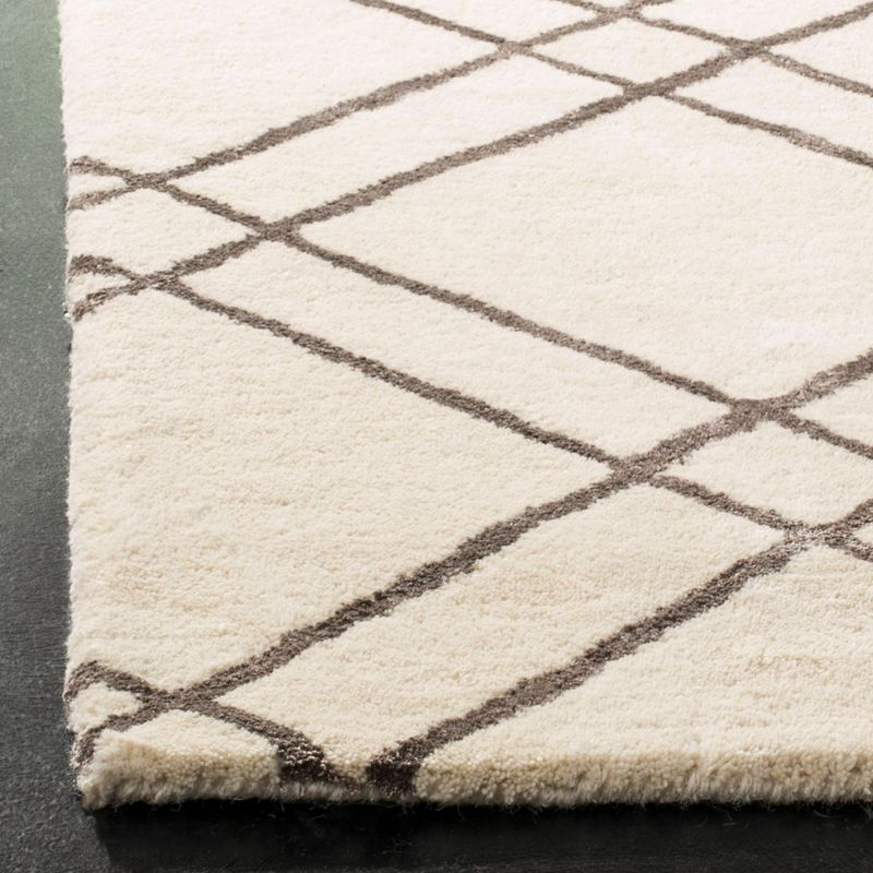 Himalaya HIM901 Hand Tufted Area Rug - Ivory/Dark Grey - 6'x6' - Safavieh.