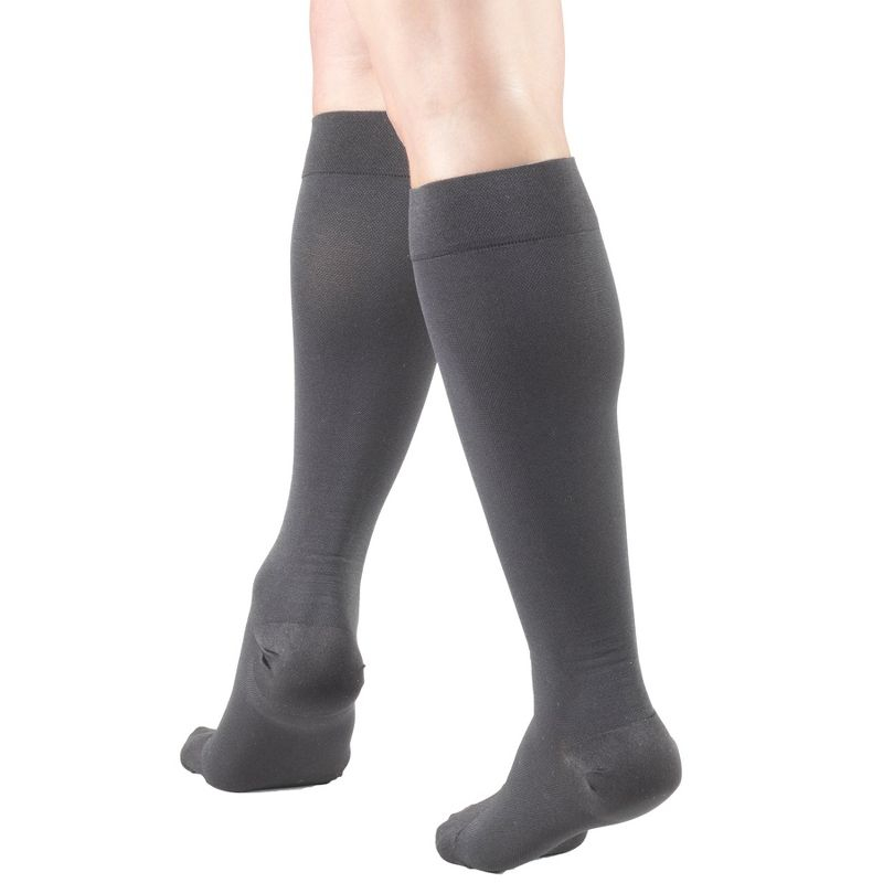Truform 20-30 mmHg Compression Stockings for Men and Women, Knee High Length, Closed Toe Beige Medium