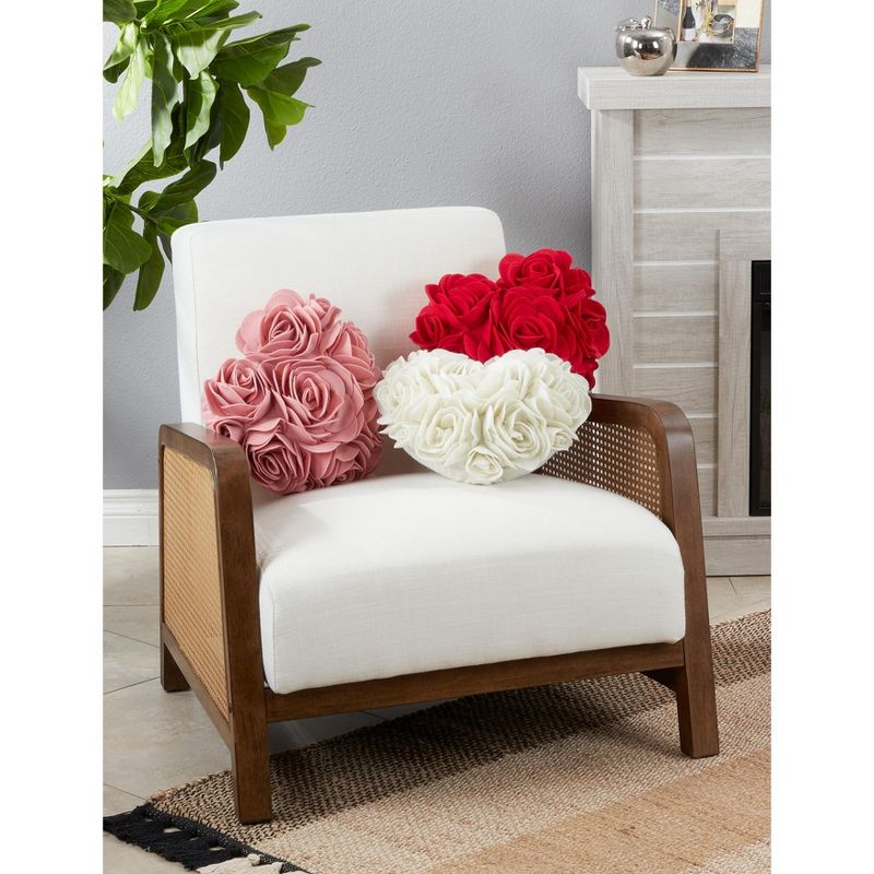 Saro Lifestyle Valentine's Day Throw Pillow With Heart Felt Design, White, 13"