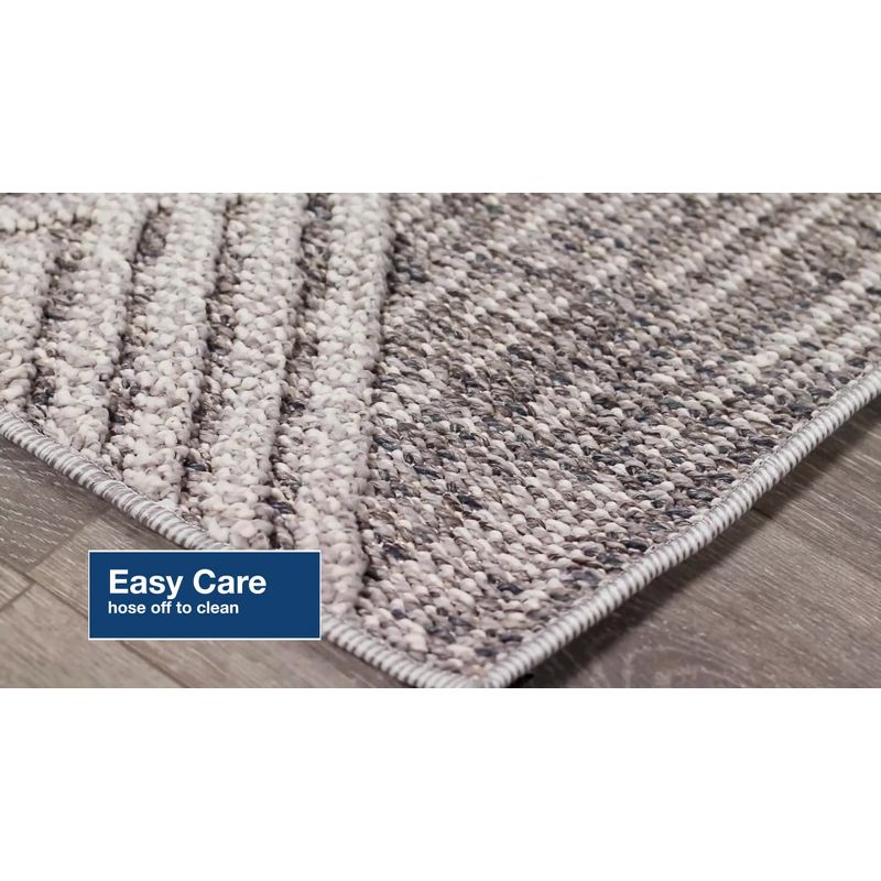 Liora Manne Dunes Modern Diamond Indoor/Outdoor Rug Silver 5'3" x 7'3"