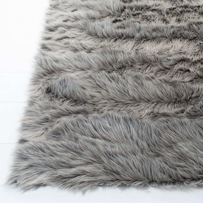Faux Sheep Skin FSS235 Power Loomed Indoor Area Rug - Grey - 5'x7' - Safavieh