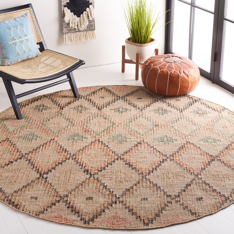 Kilim KLM753 Hand Loomed Area Rug - Beige/Gold - 5' round - Safavieh.