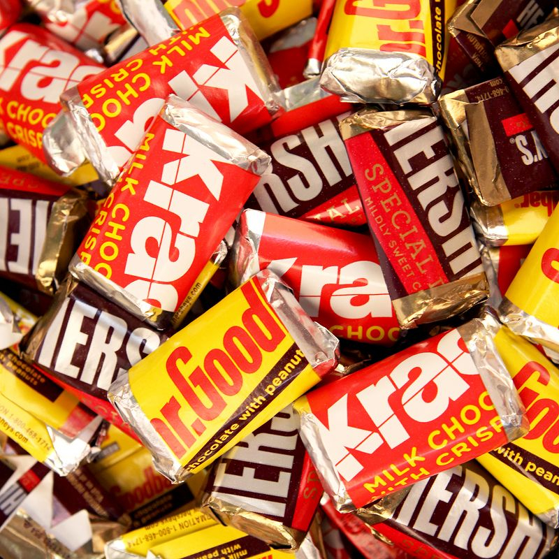 164 Pcs Halloween Candy Party Favors Hershey's Miniatures Chocolate By Just Candy - Cute Mix
