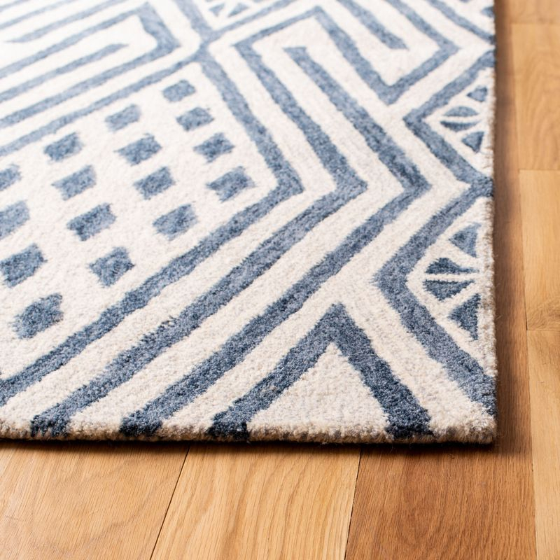 Micro-Loop MLP611 Hand Tufted Area Rug - Blue/Ivory - 5'x5' - Safavieh.