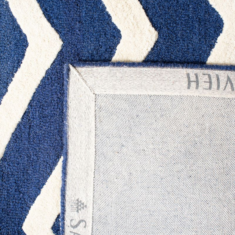 Cambridge CAM714 Tufted Indoor Accent Rug - Navy/Ivory - 3'x5' - Safavieh