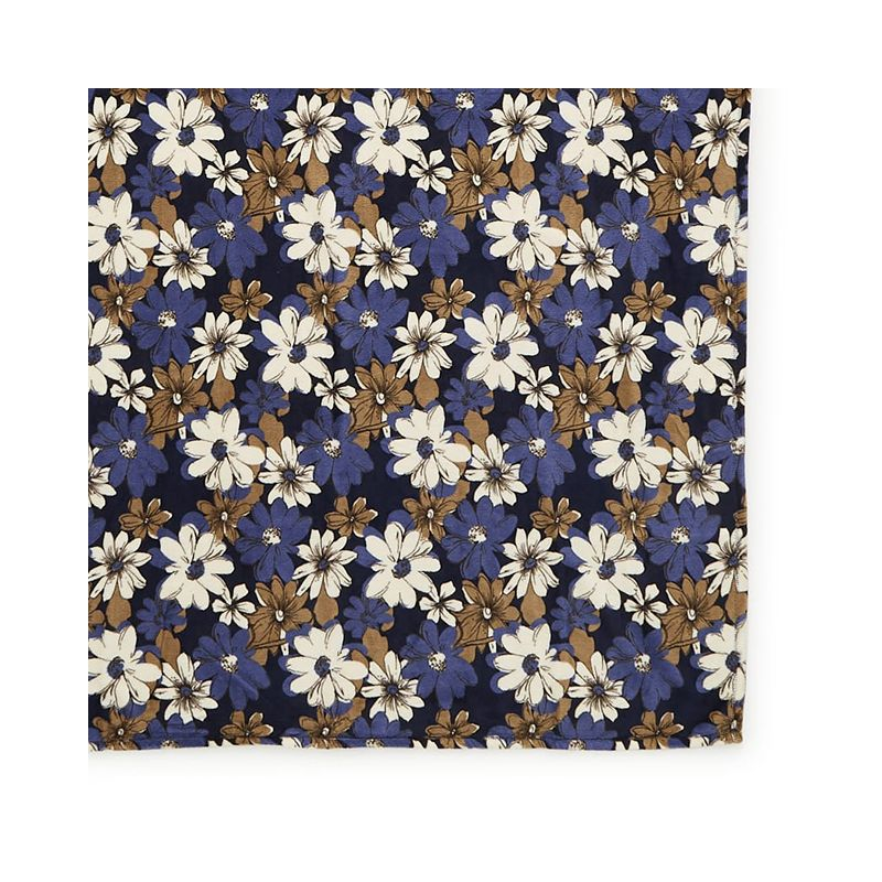 Vera Bradley Women's Outlet Fleece Essential Throw Blanket Trellis Floral White