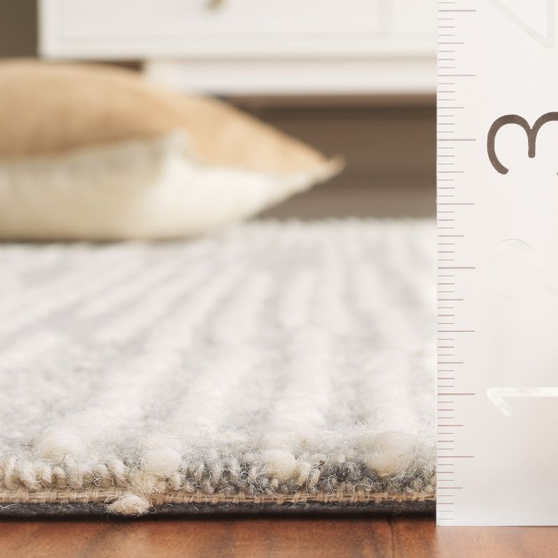 Abstract ABT282 Handmade Tufted Area Rug - Light Grey/Ivory - 6' X 9' - Safavieh