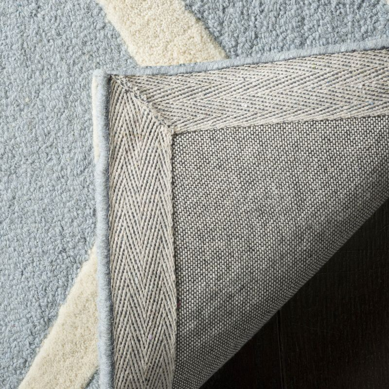 Cambridge CAM714 Tufted Indoor Area Rug - Blue/Ivory - 6'x6' - Safavieh
