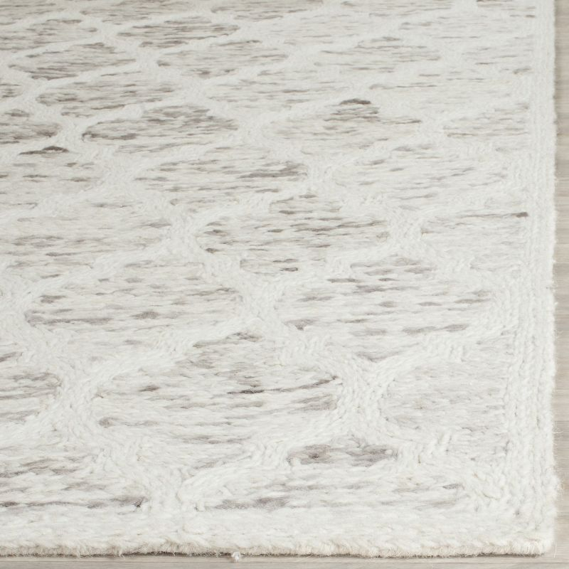 Himalaya HIM121 Hand Loomed Area Rug - Grey/Ivory - 5'x8' - Safavieh.