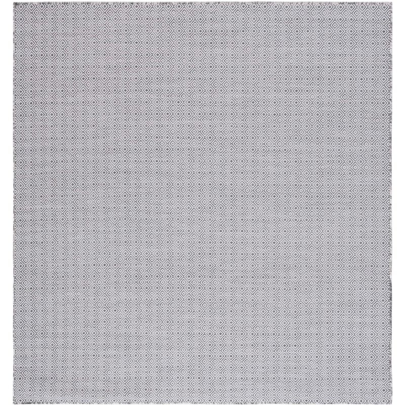 Hampton HTN230 Indoor/Outdoor Machine Made Area Rug - 6'5"x6'5" - Ivory/Black - Safavieh
