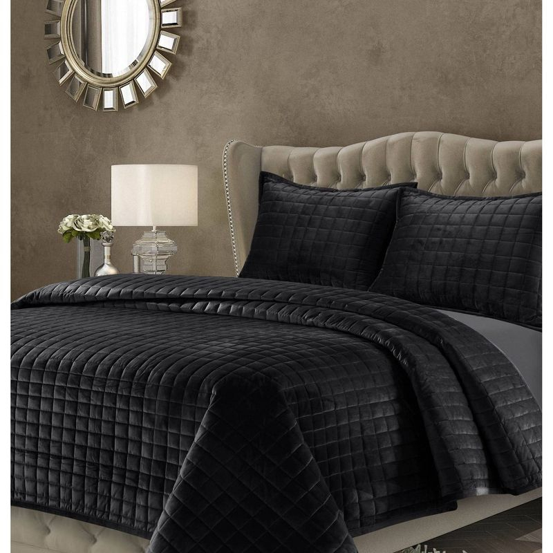 Tribeca Living Glam Quilt Set