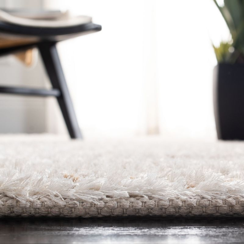 Classic Shag SG640 Hand Woven Area Rug - White/Beige - 4'x6' - Safavieh.