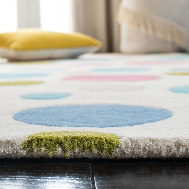 Soho SOH753 Hand Tufted Indoor Accent Rug - Ivory/Multi - 2'x3' - Safavieh