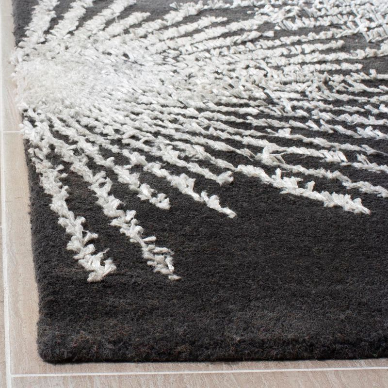 Soho SOH712 Hand Tufted Area Rug - Charcoal/Ivory - 3'6"x5'6" - Safavieh.
