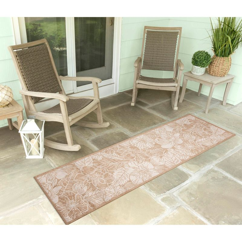 Liora Manne Carmel Botanical Indoor/Outdoor Rug Sand 1'11" x 7'6"