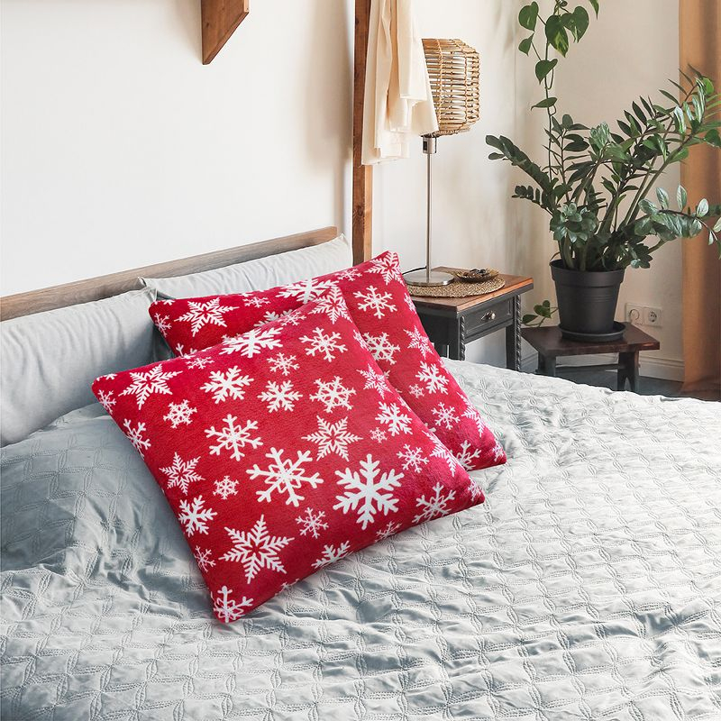 PAVILIA Set of 2 Throw Pillow Covers, Decorative Velvet Square Cushion Cases for Bed Sofa Couch Bedroom Living Room, Snowflake Red/18 x 18