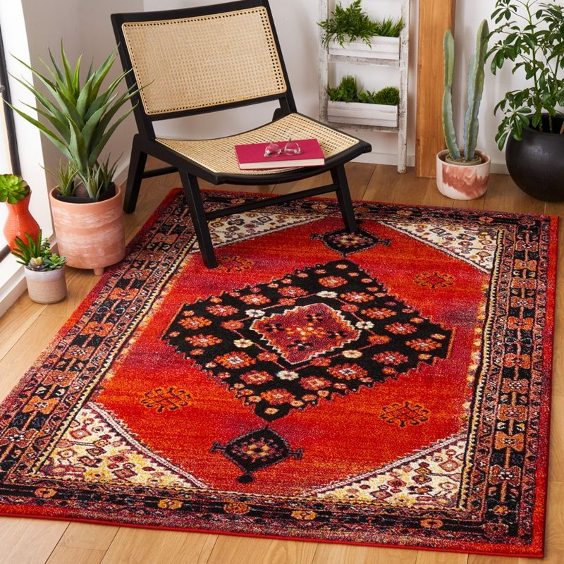 Vintage Hamadan VTH202 Power Loomed Area Rug - Red/Black - 5'3"x7'6" - Safavieh.