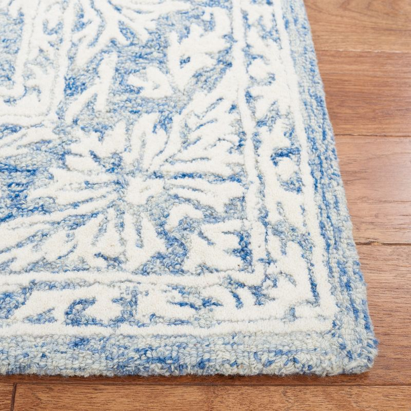 Metro MET865 Hand Tufted Indoor Area Rug - Blue/Ivory - 6'x6' - Safavieh
