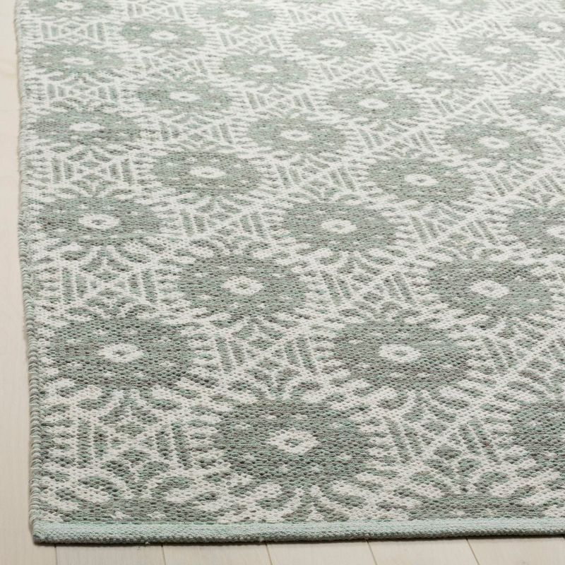 Montauk MTK612 Hand Woven Indoor Accent Rug - Light Green/Ivory - 3'x5' - Safavieh