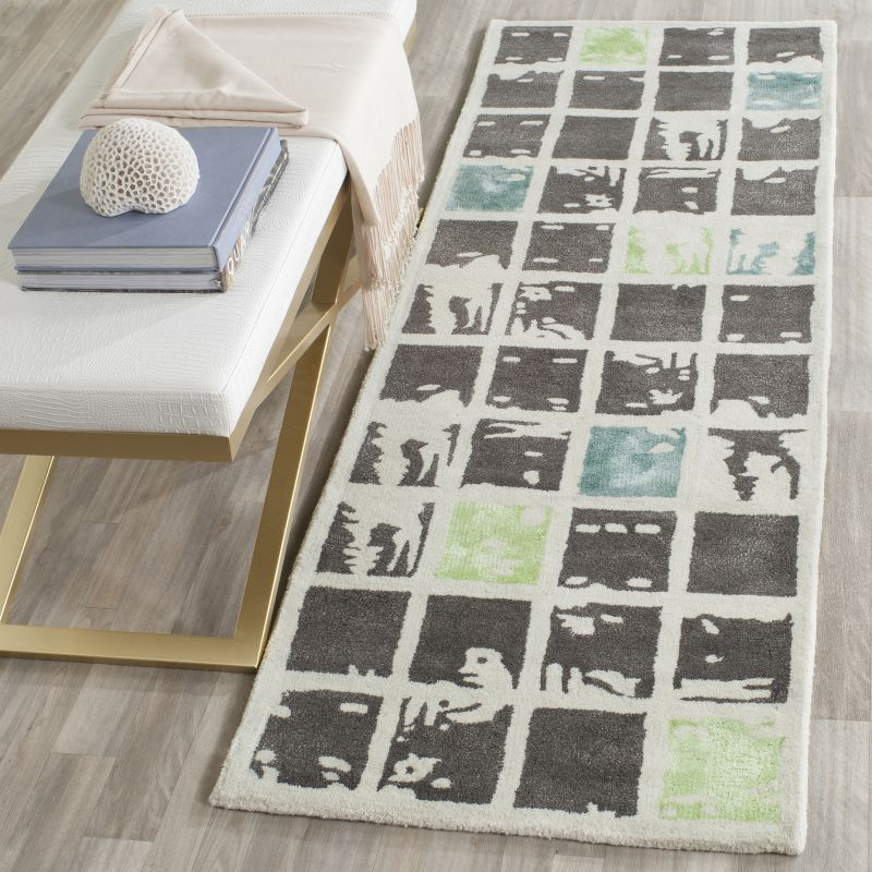 Bella BEL130 Hand Tufted Indoor Accent Rug - Grey/Ivory - 2'x3' - Safavieh