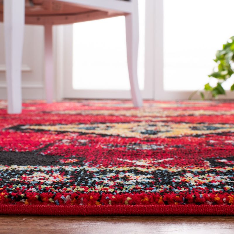 Vintage Hamadan VTH251 Power Loomed Area Rug - Red/Black - 5'3"x7'6" - Safavieh.