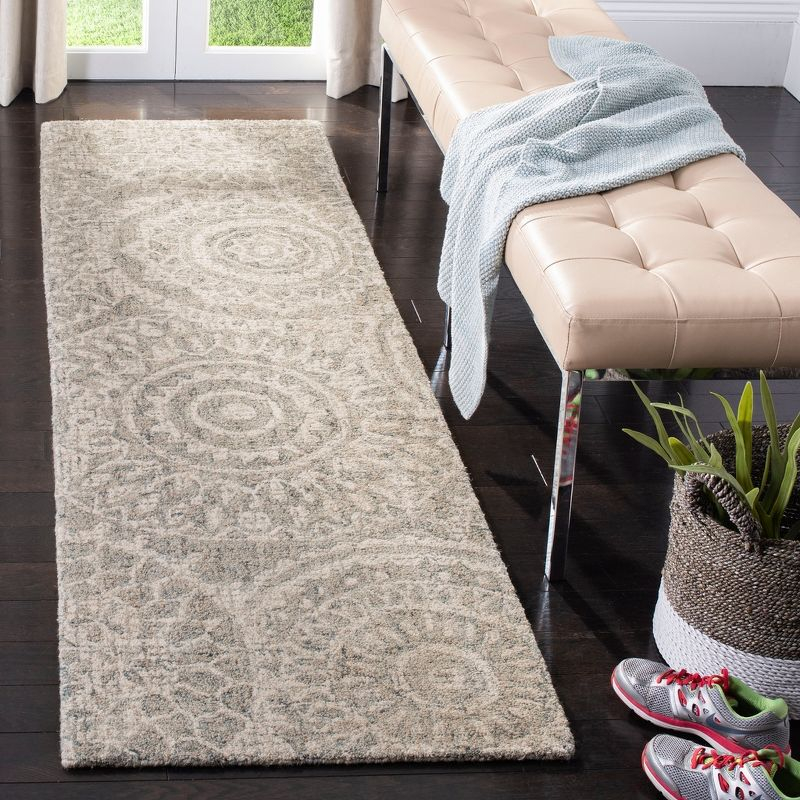 Abstract ABT205 Handmade Indoor Runner - Ivory/Grey - 2'-3"x8' - Safavieh