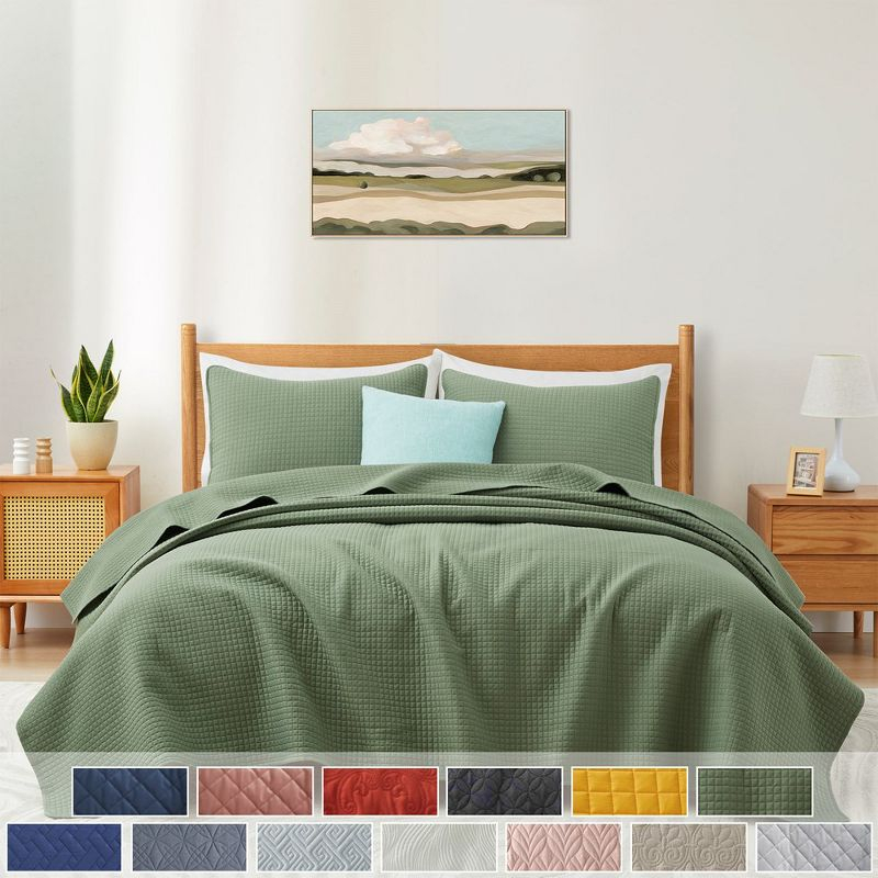 Peace Nest Premium Ultra Soft Reversible Quilted Coverlet Set, King, Green