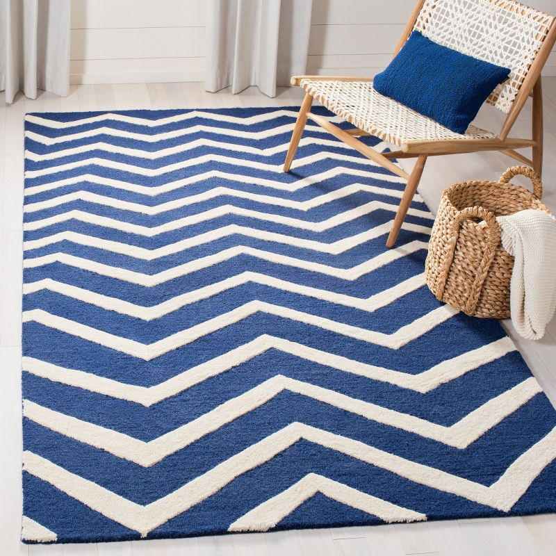 Cambridge CAM714 Tufted Indoor Accent Rug - Navy/Ivory - 3'x5' - Safavieh