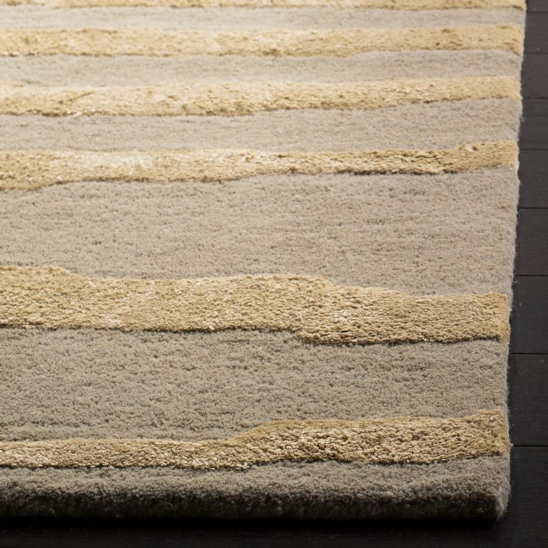 Soho SOH519 Hand Tufted Indoor Area Rug - Beige/Gold - 5'x8' - Safavieh