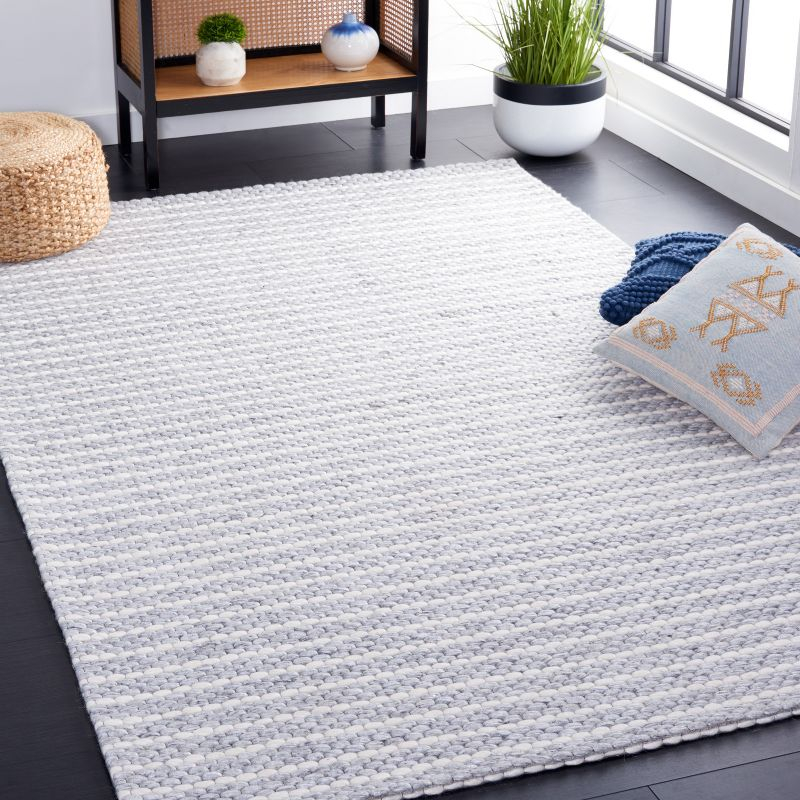 Marbella MRB207 Hand Woven Indoor Accent Rug - Grey/Ivory - 4'x6' - Safavieh