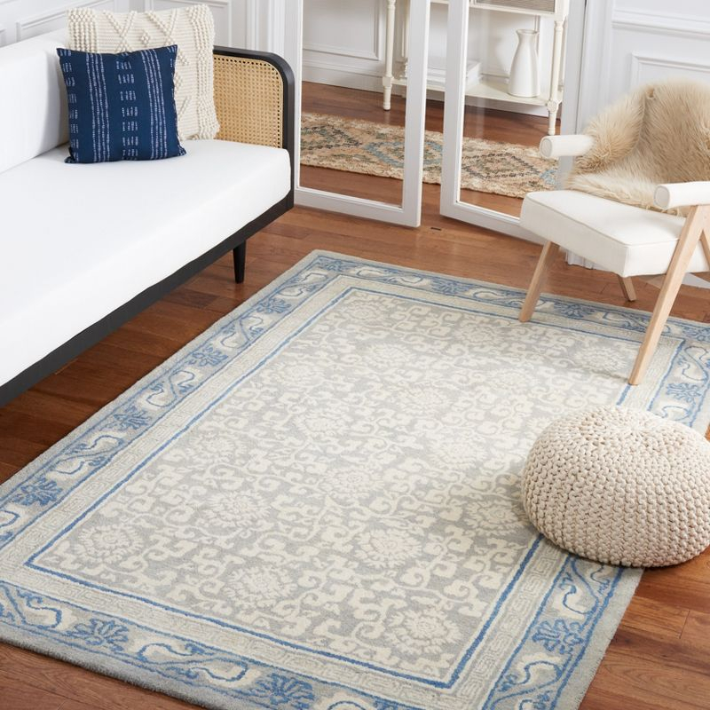 Antiquity AT860 Hand Tufted Indoor Area Rug - Grey/Ivory - 4'x6' - Safavieh