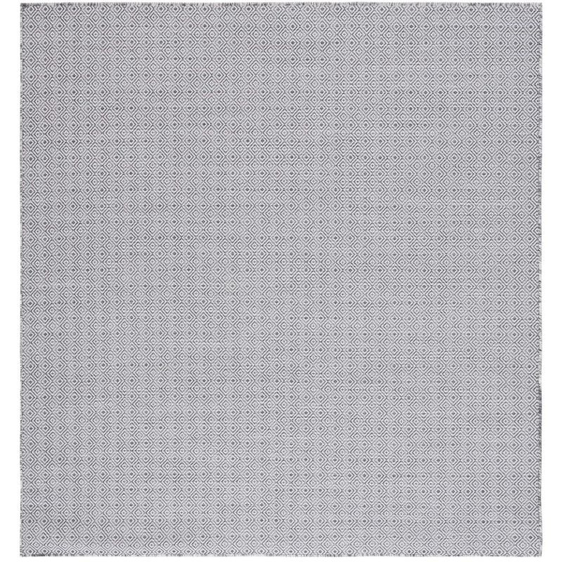 Hampton HTN230 Indoor/Outdoor Machine Made Area Rug - 6'5"x6'5" - Ivory/Black - Safavieh