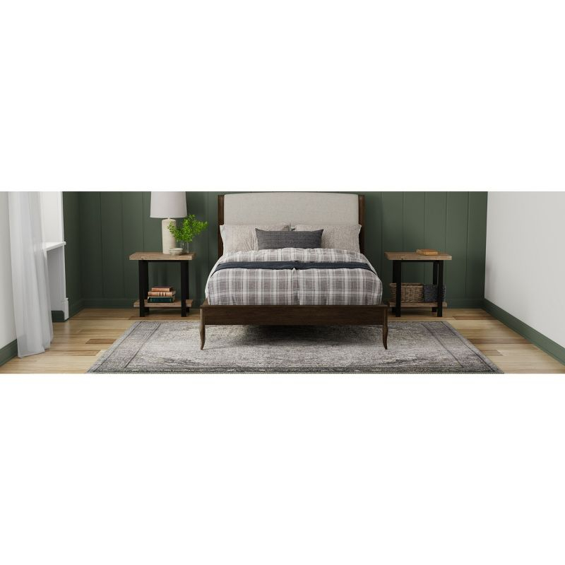 Sarrant Transitional Medallion Gray/Silver/Ivory Area Rug