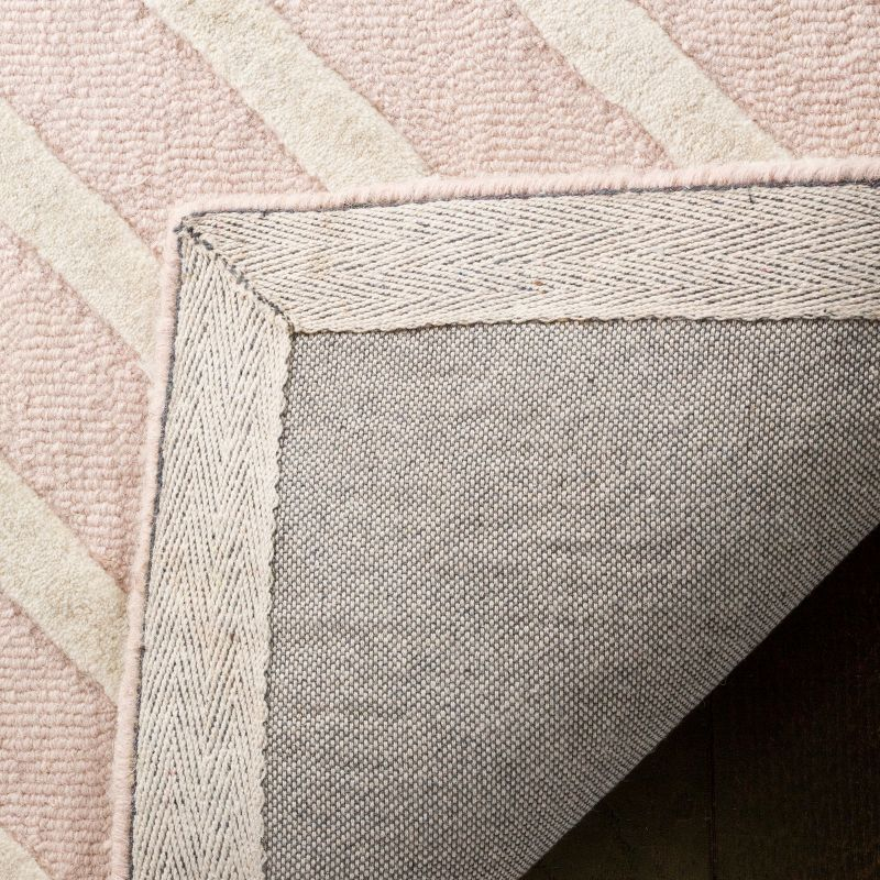 Safavieh Kids Pattern SFK920 Hand Tufted Indoor Runner Rug - Pink/Ivory - 2'6"x8' - Safavieh