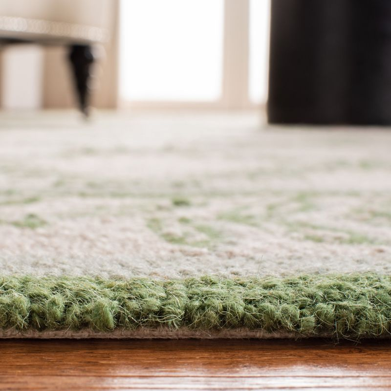 Chelsea HK230 Hand Hooked Accent Rug - Ivory/Light Green - 1'8"x2'6" - Safavieh.