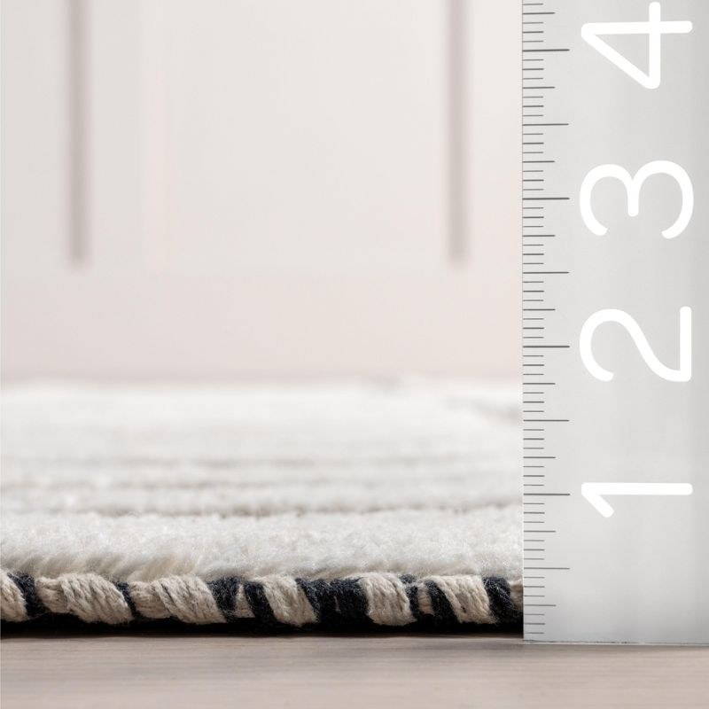 Nuloom Merrick Tasseled Cotton and Wool Area Rug, Runner 2' 6" x 8', Black