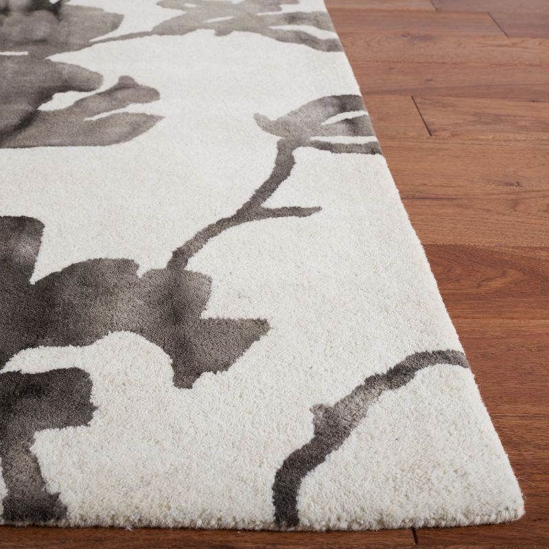 Dip Dye DDY716 Hand Tufted Area Rug - Ivory/Charcoal - 8'x10' - Safavieh.