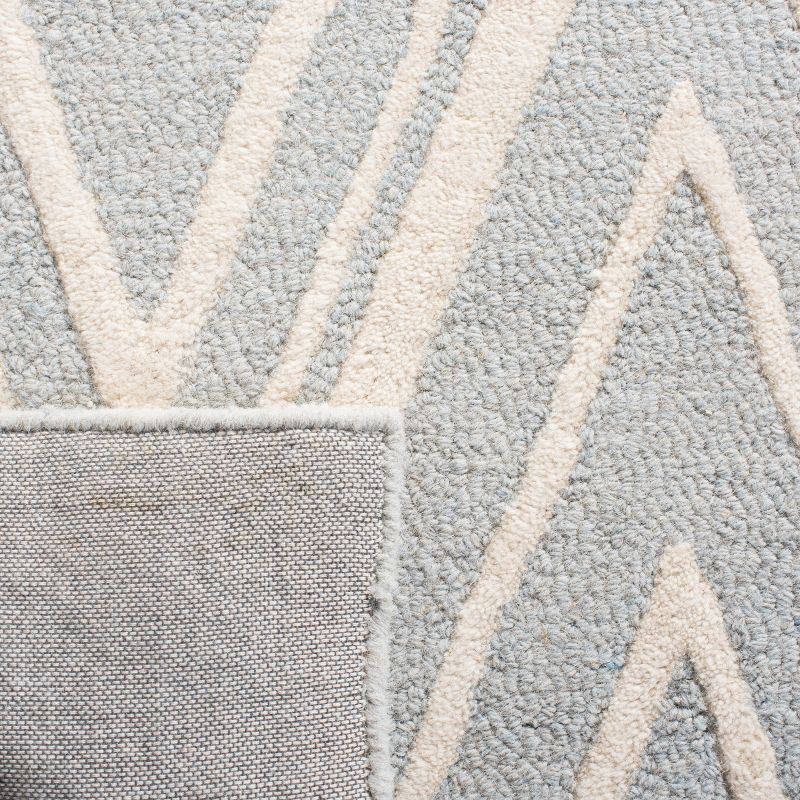 Cambridge CAM711 Tufted Indoor Area Rug - Grey/Ivory - 8'x8' - Safavieh