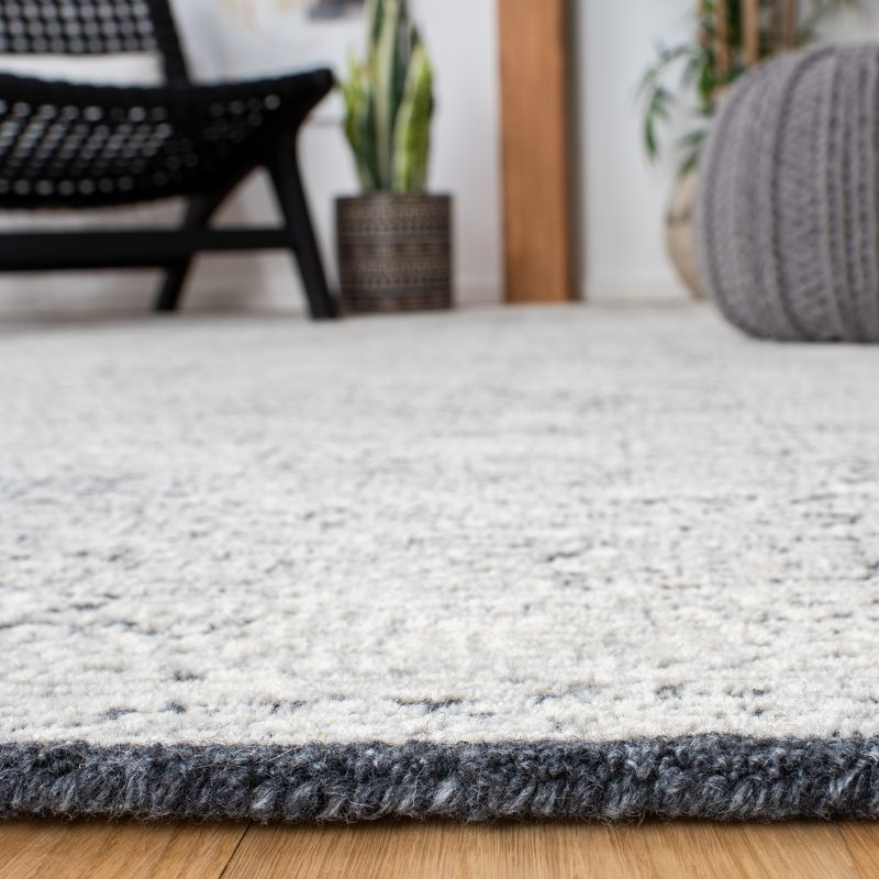 Roslyn ROS801 Hand Tufted Area Rug - Black/Ivory - 3'x5' - Safavieh.