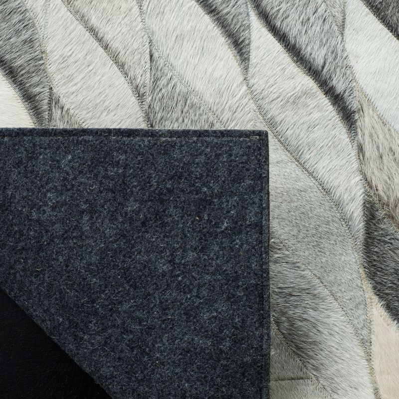 Studio Leather STL701 Hand Woven Indoor Accent Rug - Ivory/Grey - 3'x5' - Safavieh