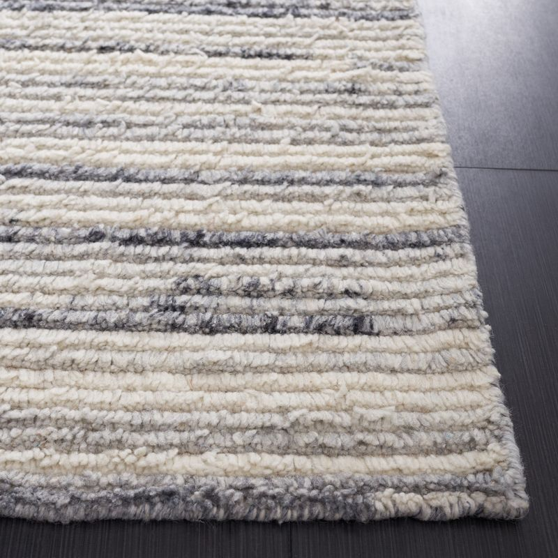 Casablanca CSB793 Hand Woven Indoor Area Rug - Grey/Ivory - 4'x6' - Safavieh