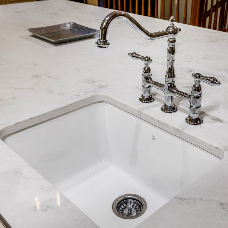 Fine Fixtures Single Bowl Fireclay Undermount Kitchen Sink - 32" x 20"